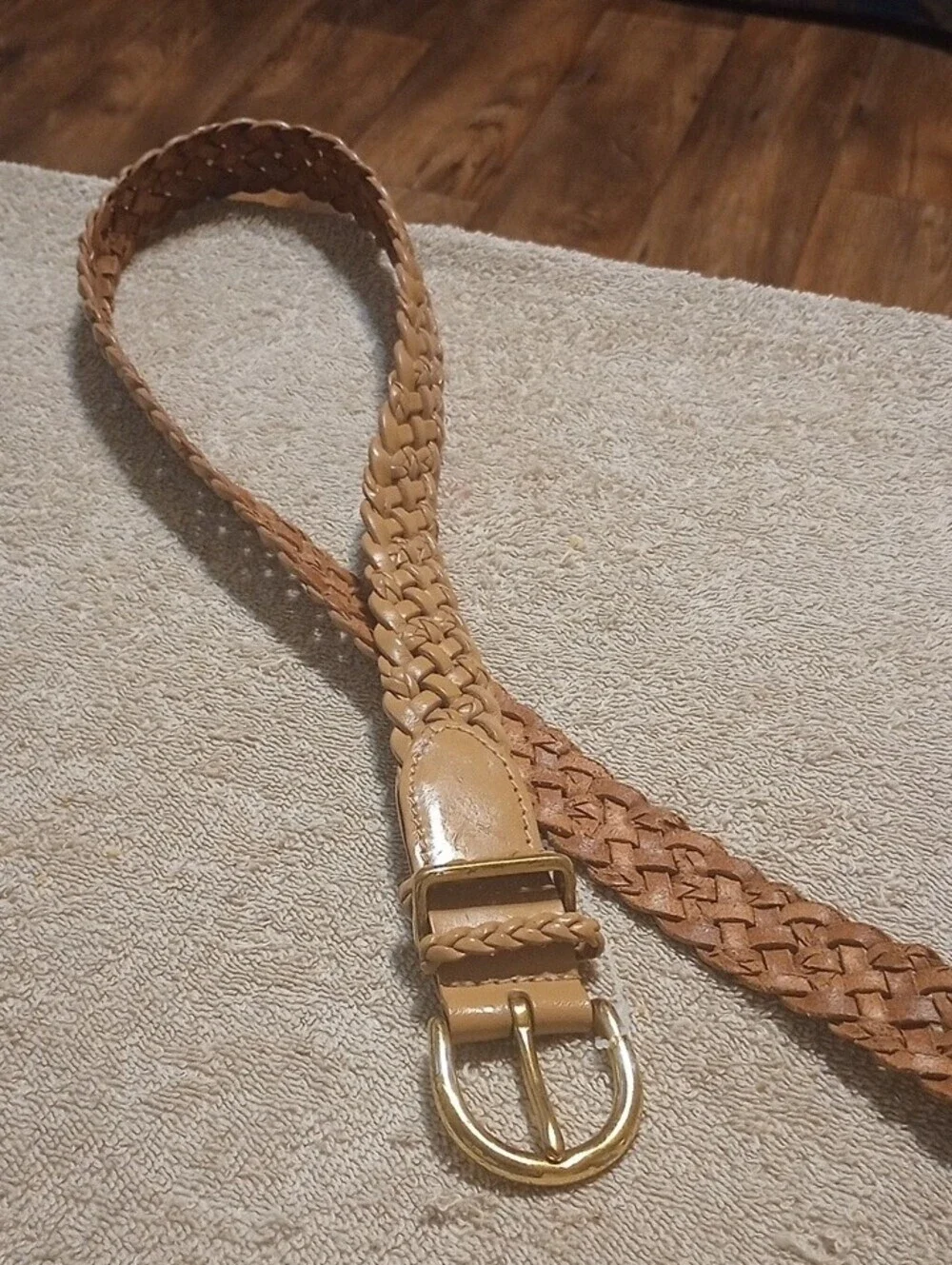 Women's Woven Tan Talbots Leather Belt with Gold-Tone Buckle Preowned